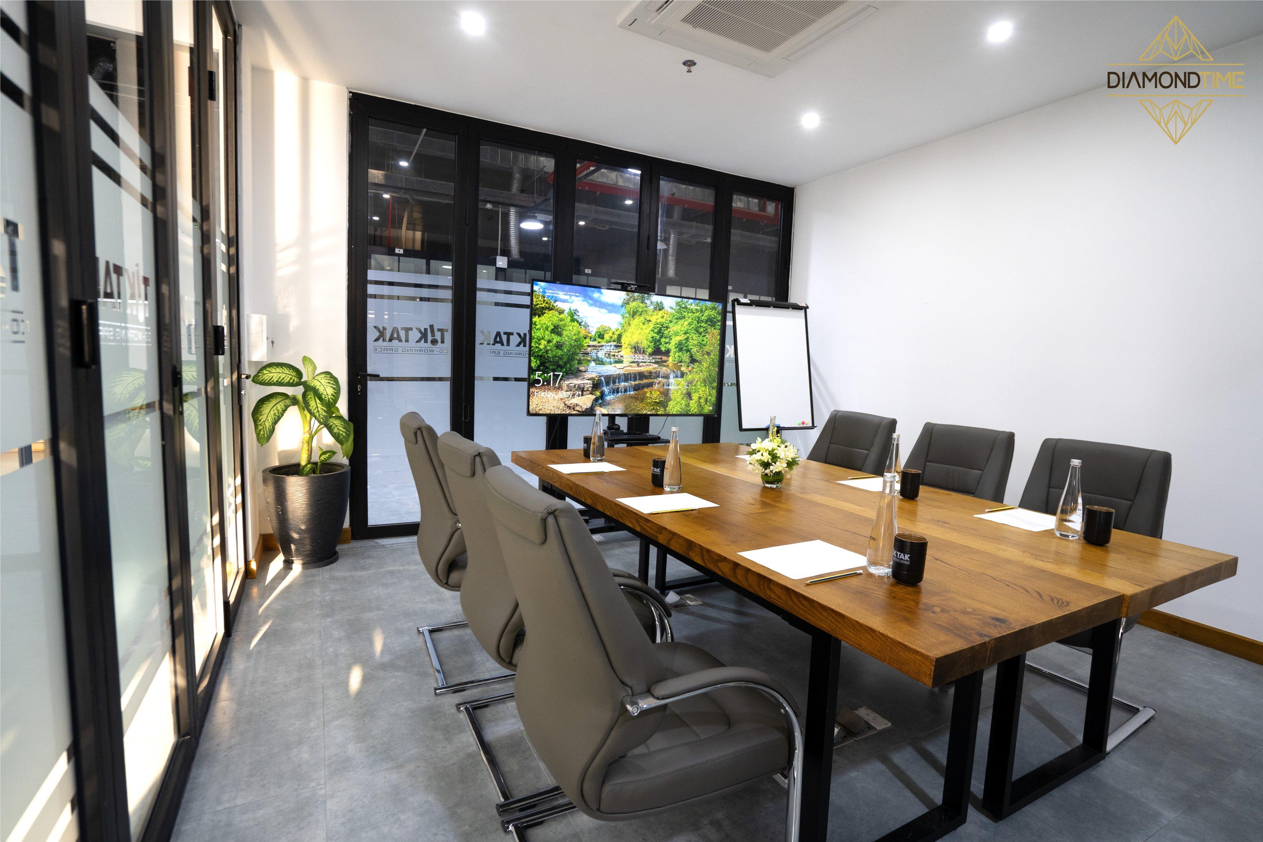 Co- working space office in center of Da Nang (small size)